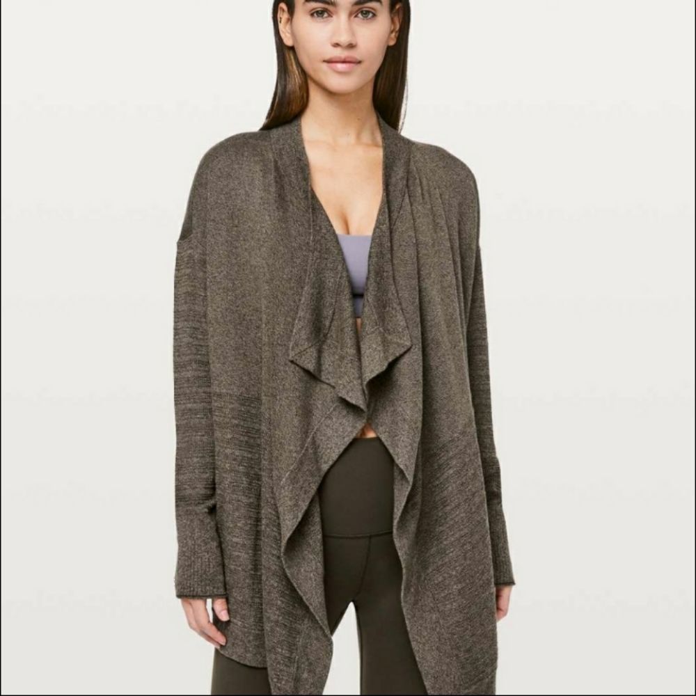 Lululemon find your calm wrap